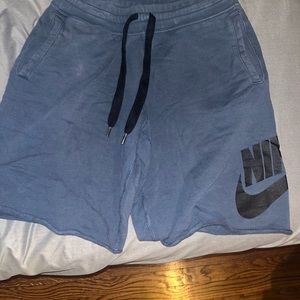 Men’s large Nike sweatshorts